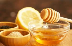 Benefits of Honey on Skin to remove Pimples and Acne Scars