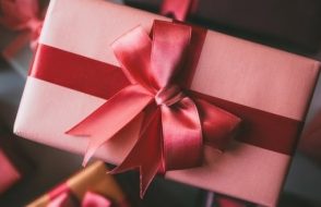 What to get my Girlfriend for Christmas or New Year?