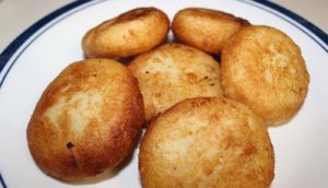 How to prepare delicious Oriya Recipe KAKARA pitha?