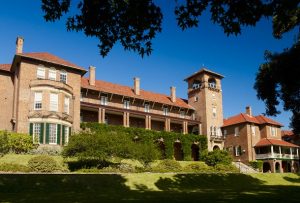 List of Top 10 best Indian Women’s Colleges