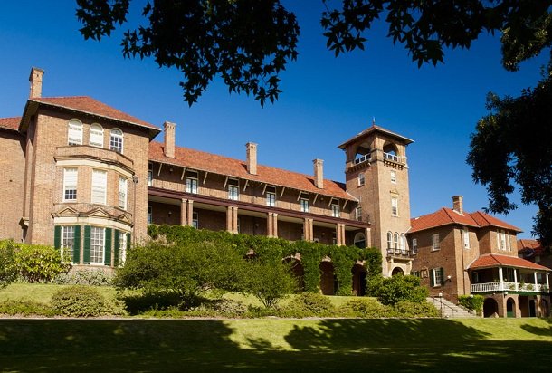 List of Top 10 best Indian Women’s Colleges