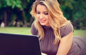 Live Chat features to increase Sales Conversions