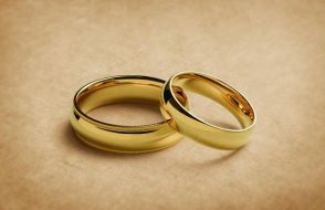 Comparing and Choosing the Right Wedding Band for Your Man!