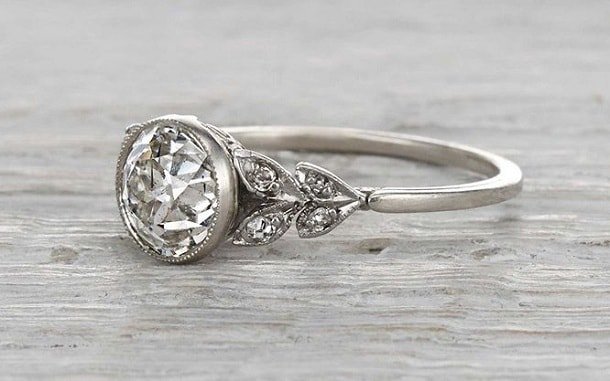 Internal and External Characteristics which affects Diamond Clarity
