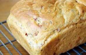 Advantages and Disadvantages of using a Bread Machine