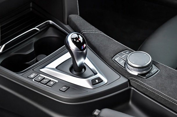 Tips to Care your Transmission - Auto vs Manual Cars