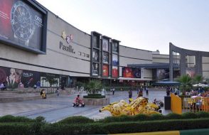 Top 5 Delhi Shopping Malls to treat the Shopaholic in You