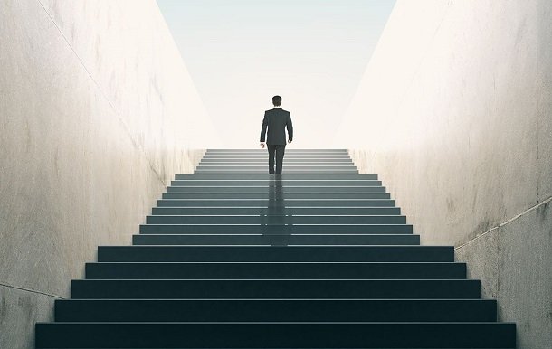 How to Pick the Right Bank or NBFC for Your SME Business?