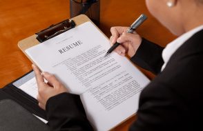 3 Steps to find a Job quicker with an Amazing Resume