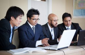 Online Resources to Craft a Stand-Out MBA Application Resume