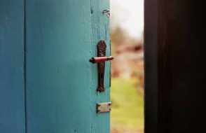6 Interesting Facts - Why Some People keep their Doors Unlocked?