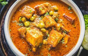 Crockeries to Toppings helps make your Food look Delicious