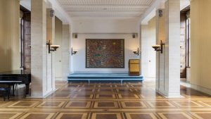 What are the benefits of hiring an Architect to build a House?