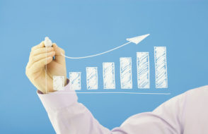 Tesla vs. Amazon – Which Company is more Inventive?