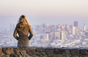 4 Pros and 3 Cons of moving to a New City for Fresh Startup