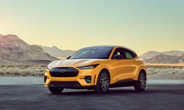 Rent a Car in Dubai for your Occasion - Some Tips to avoid Inconvenience
