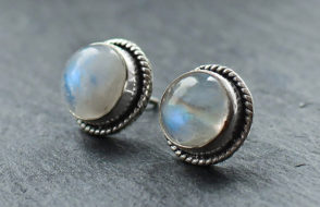 Feminine Styles and Designs in Moonstone Jewelry