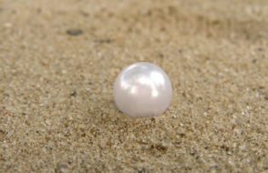 7 Advantages of wearing Pearl Jewellery for Positive Energy