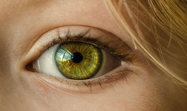5 Tips for a Successful Recovery from Eyelid Surgery