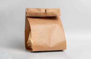 Ditch Plastic and Paper Bags and Start using Reusable Snack Bags