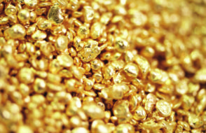 Gold Earrings under 10000 INR that are extremely Affordable