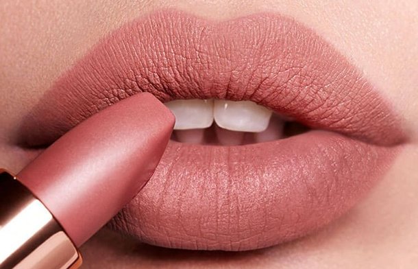 Who Can benefit from Custom Lip Gloss Boxes?