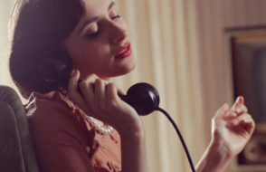 60 beautiful Indian Housewives Pics in Salwar kameez and Saree