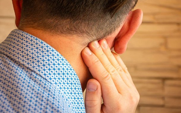 5 Ways to Deal with Ear Pain
