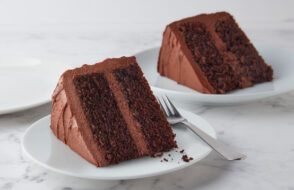 Trending Cake Designs available for Online Delivery in Lucknow