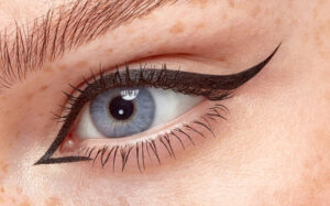 Eyeliner for Hooded Eyes to apply before applying Eyeshadow